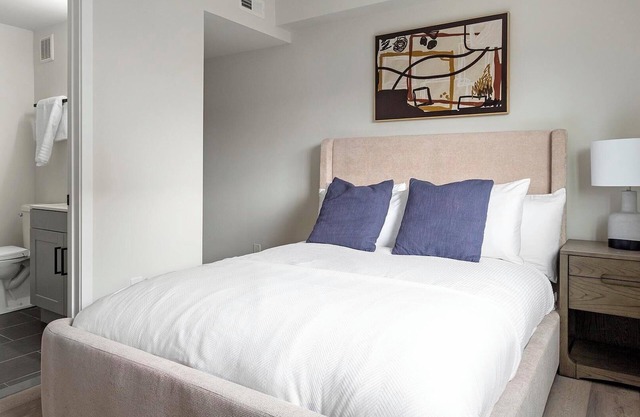 Landing | Stylish 2BD, Clubhouse, Gym