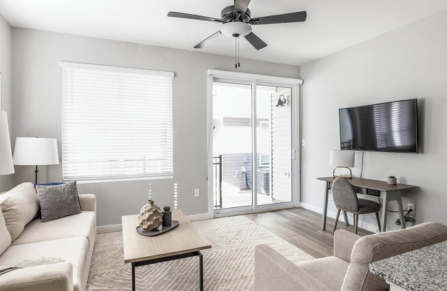 Landing | Beautiful 2BD, Clubhouse, Gym