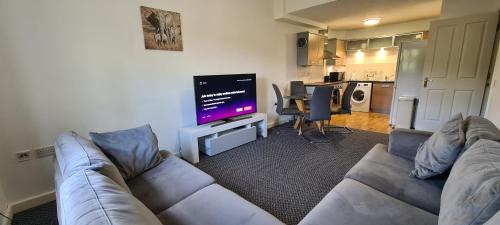 Large 2 bed flat in Bolton