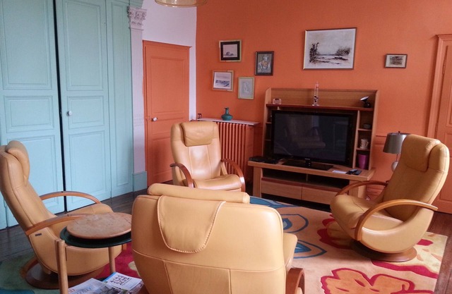Amplio apartamento en el centro, tranquilo, cómodo, té gratis, café.