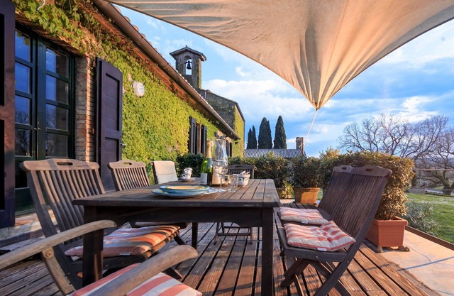 GRAN apartamento / aplicación / casa de campo con parque: DESCANSO + piscina + sauna + gimnasio + terraza en la azotea + barbacoa + animales