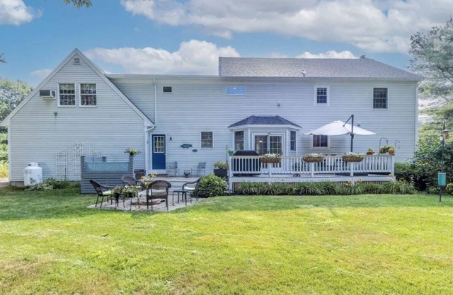 Large Family Friendly Home in Cape Elizabeth, Maine