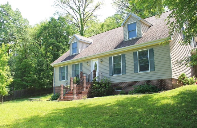 Grupos grandes, bañera de hidromasaje, atracciones cercanas, entorno boscoso / campestre