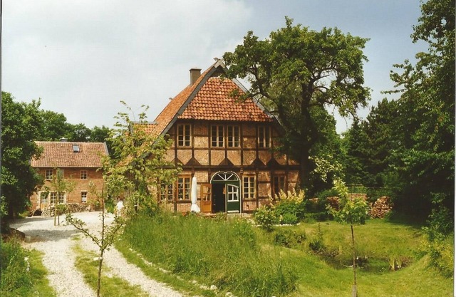 Fachwerkhof con vistas a la resina y Leinebergland. Tanzlinde