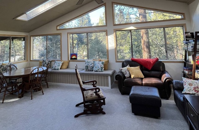 Large indoor space+Close to skiing + Dog Friendly