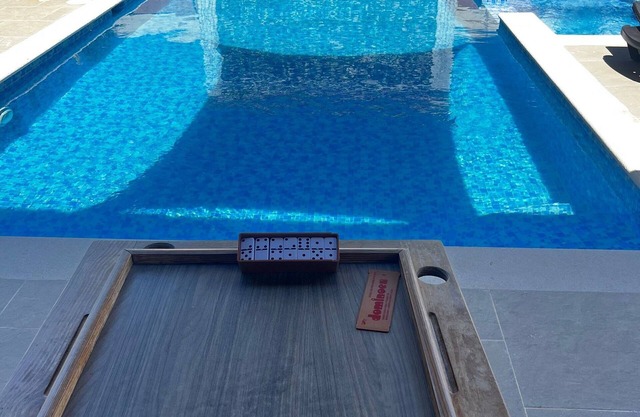 villa lujosa familiar grande con piscina