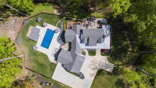 Large luxurious home - 2 blocks from nearest public beach - Private heated pool!