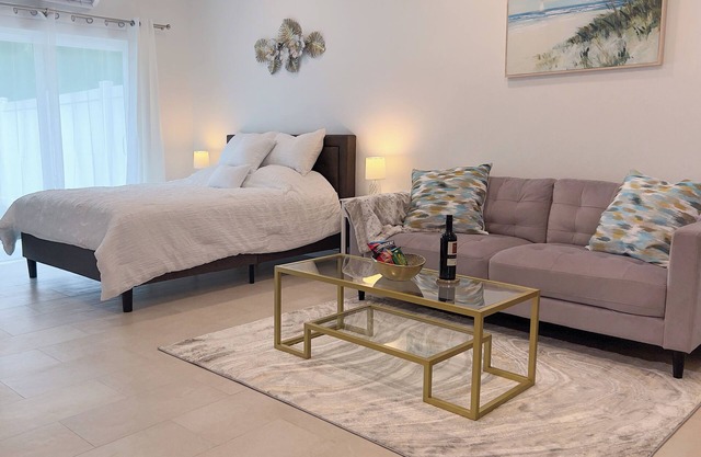 Large, Newly Built 1B Studio w/ Patio, W&D