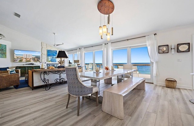 Gran villa de lujo frente al mar con magníficas vistas!