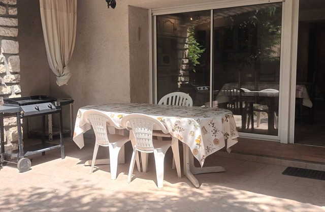 Large T3 of 80m2 10mn from Pont du Gard