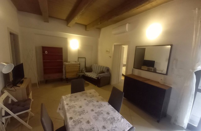 Large two-room apartment on the ground floor on an internal courtyard