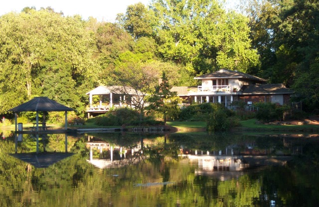 Waterfront Oasis en 10 acres de propiedad privada