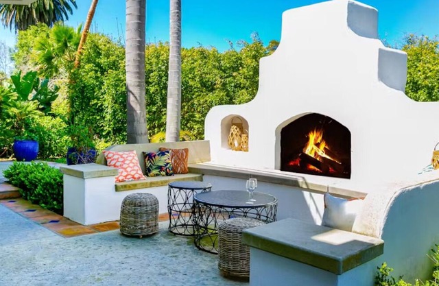 Last Minute Deals/A/C/Hot Tub/Close to All