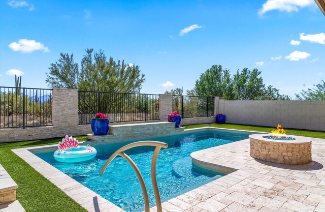 Laurel Oasis - 3 BR home in Dove Mtn w/pool & view