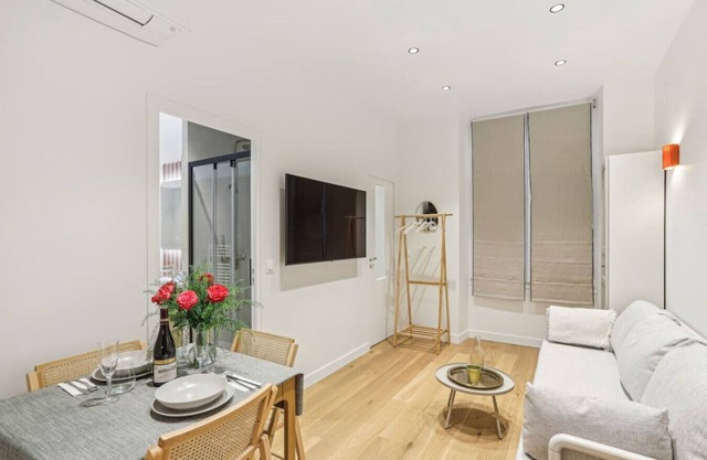 Lavie Maison : AC & Hot Tub Close Arc de Triomphe