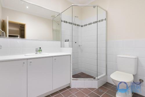 Lazy Jetty Days Halls Head