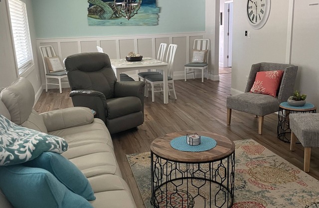 LBK Home! Steps from the beach! Sleeps 4!