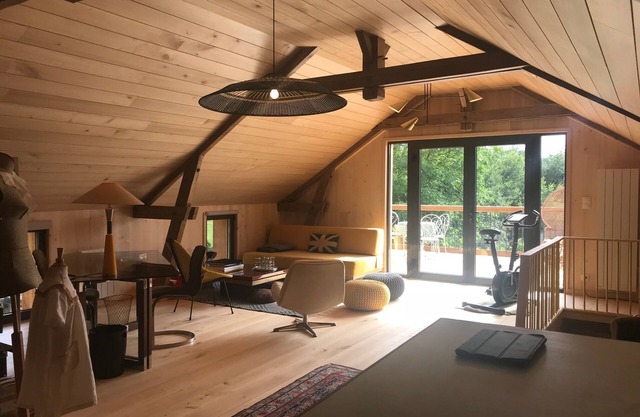 Bar de tabaco renovado en el corazón de Périgord Noir, Le Clos de La Boissière