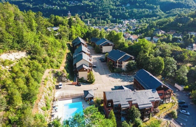 Le Domaine de la Vallée d'Ax 2P6C Clim