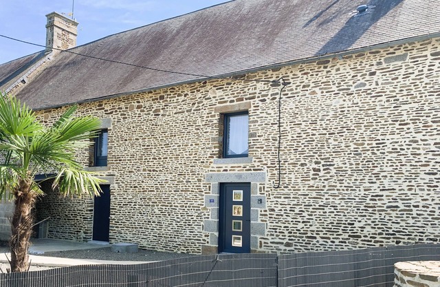 House - up to 12 people - 5 bedrooms - Near Mont St Michel