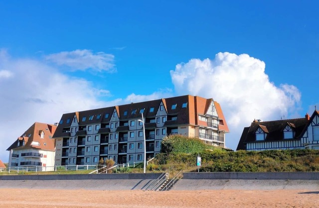 Le Lagon de Léon Studio Cabourg, Feet in the Water, Marcel Proust Promenade