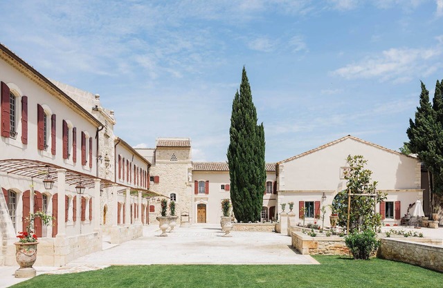 Le Mas Caladoc – Luxury Retreat with Private Spa in Provence