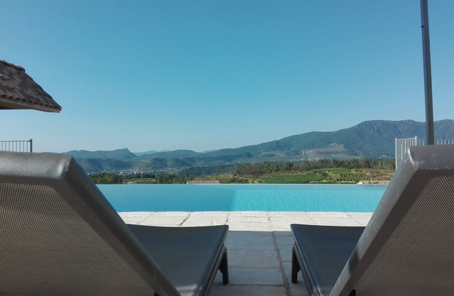 Le Mas de Vignal, casa rural para 2 personas, piscina infinita