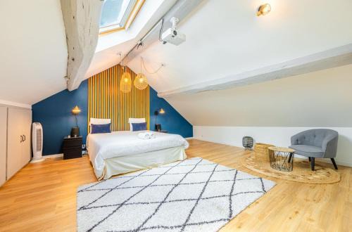 Le Perchoir/F2 de standing avec écran de cinéma