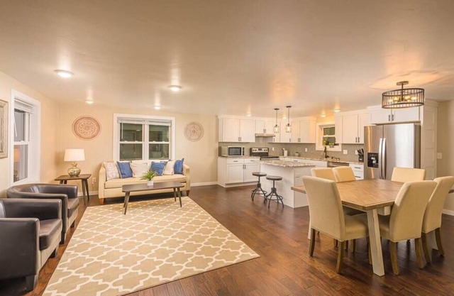 Ledgeview Luxury 𝑺𝒍𝒆𝒆𝒑𝒔 11