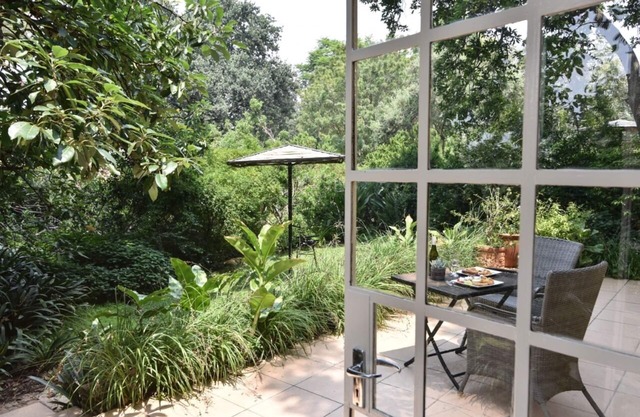 Lemon Thorn Cottage para 2 personas con maravillosa terraza privada en el jardín.