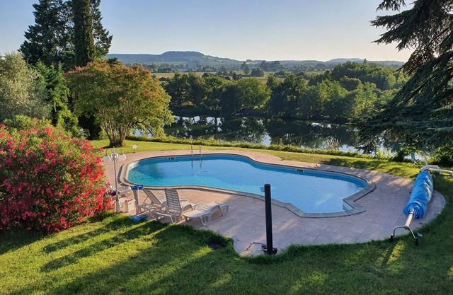 Les Rives du Lot - Piscine au bord du fleuve