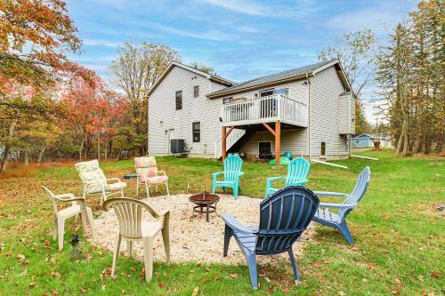 Less Than 1 Mi to Lake Family Home in Albrightsville!