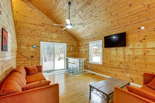 Less Than 1 Mi to Snowmobile Trails Cozy Cadillac Retreat