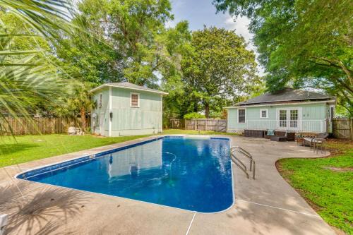 Less Than 2 Mi to Dtwn Pensacola Peaceful Home with Patio