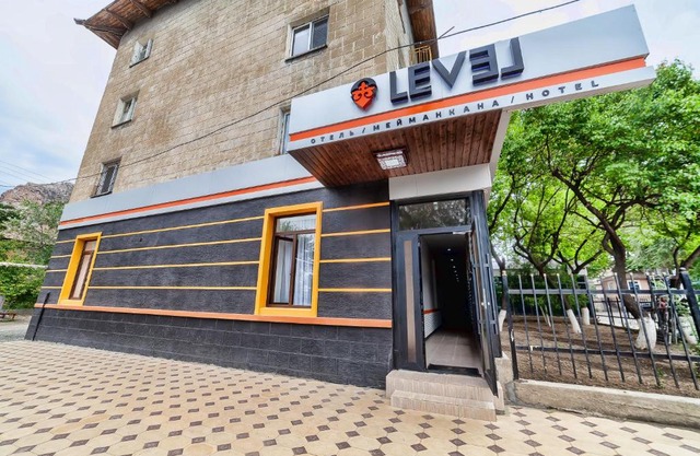 Level hotel Osh