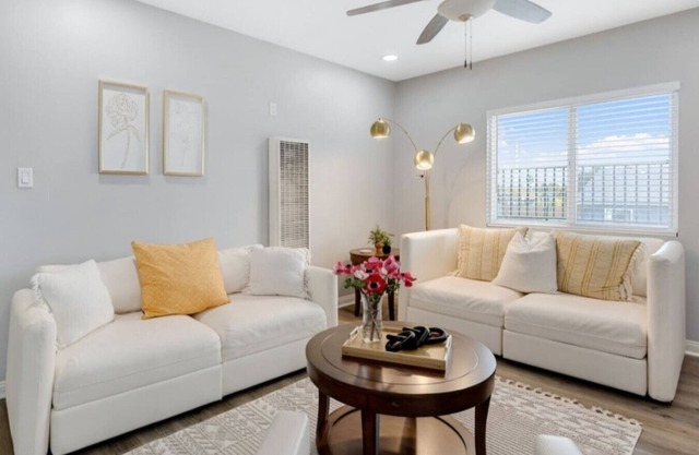 Leyla/ Pool, Spa/Min to Downtown/Freeways/Beaches