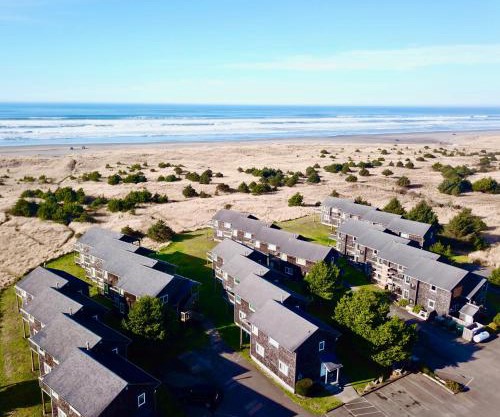 Lighthouse Oceanfront Resort