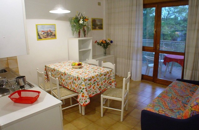 Lignano C: sala de estar + 2 dormitorios
