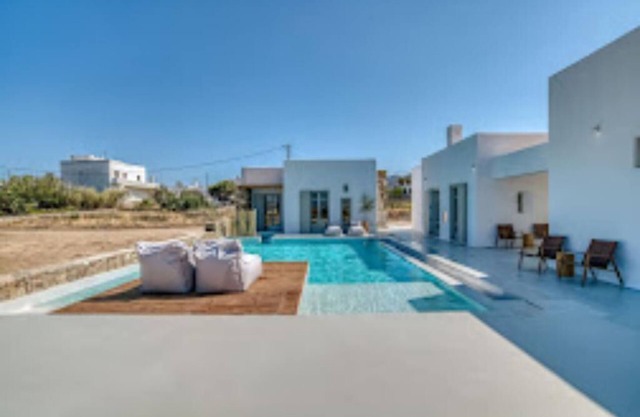 LIL Paros luxury suites in Paros