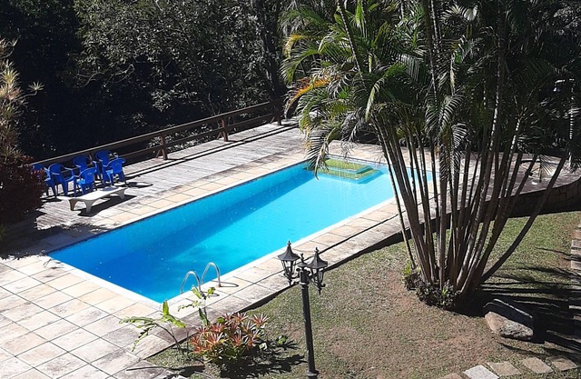 Linda e Aconchegante Casa com 6 Quartos em Meio à Natureza