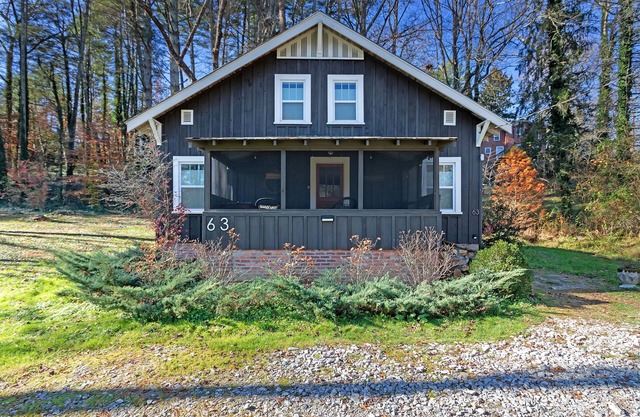 Downtown Brevard House, accesible a pie hasta restaurantes del centro, cervecerías y tiendas