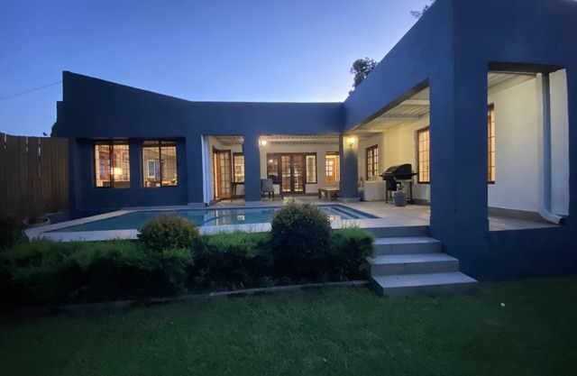 Little Big House, Bryanston. Pet friendly 1 Bedroom