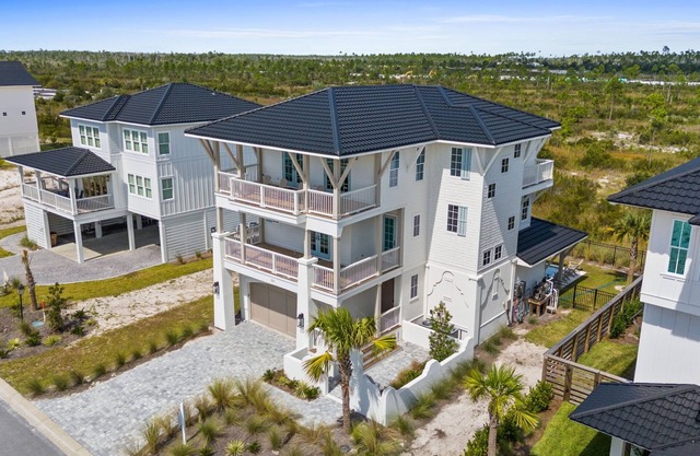 Little Bit of Sunshine: Charming Sugar Sands Home, Private Pool, Pet Friendly