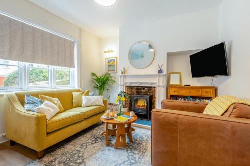 Little Hamilton - Wimborne