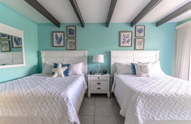 Little Harbor Gem | Water Views, Pet-Friendly & Close to Dining