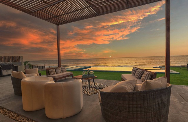 Ln6 Resort style all inclusive Ocean view Primary King suite