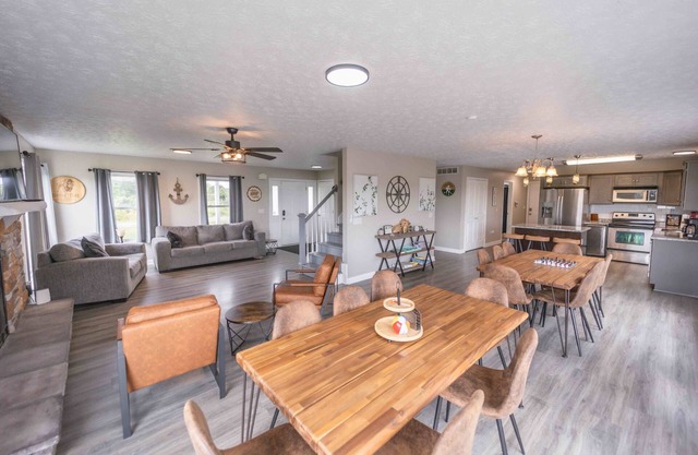 Located on the picturesque shores of Lake Cumberland.