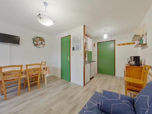 Location 4 pers., proche centre Les Rousses, 1 chambre - FR-1-834-10