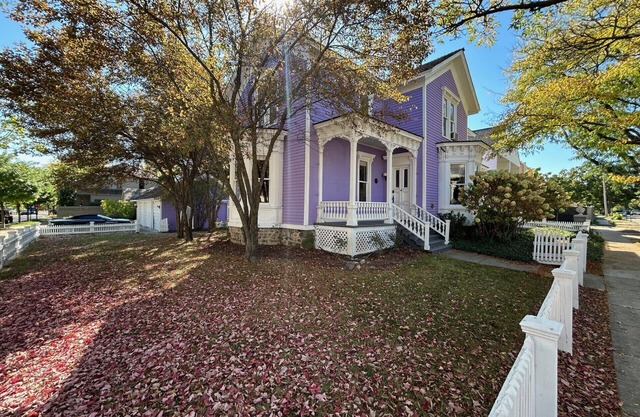 LOCATION! LOCATION! LOCATION! Welcome to The Purple House!