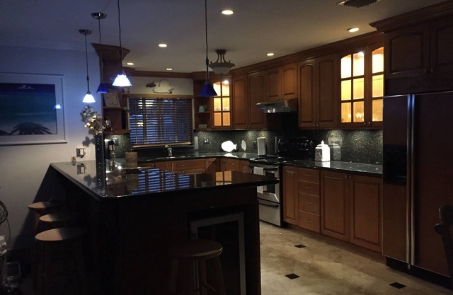 ¡Ubicación, ubicación, ubicación! Piscina climatizada, a minutos de playas blancas y arenosas